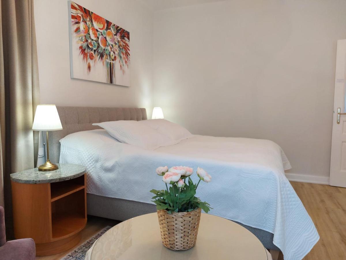 Bem Apartman, * Kőszeg
