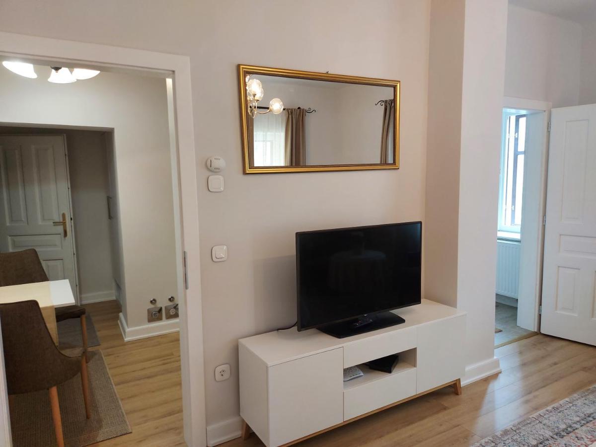 Bem Apartman, *